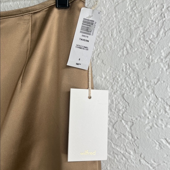 NWT WILFRED Aritzia Tavern Gold Camel Satin Mini Skirt Size 8 - Picture 7 of 8